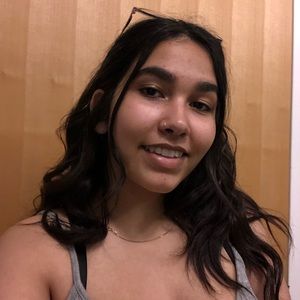 Meet your Posher, Selena